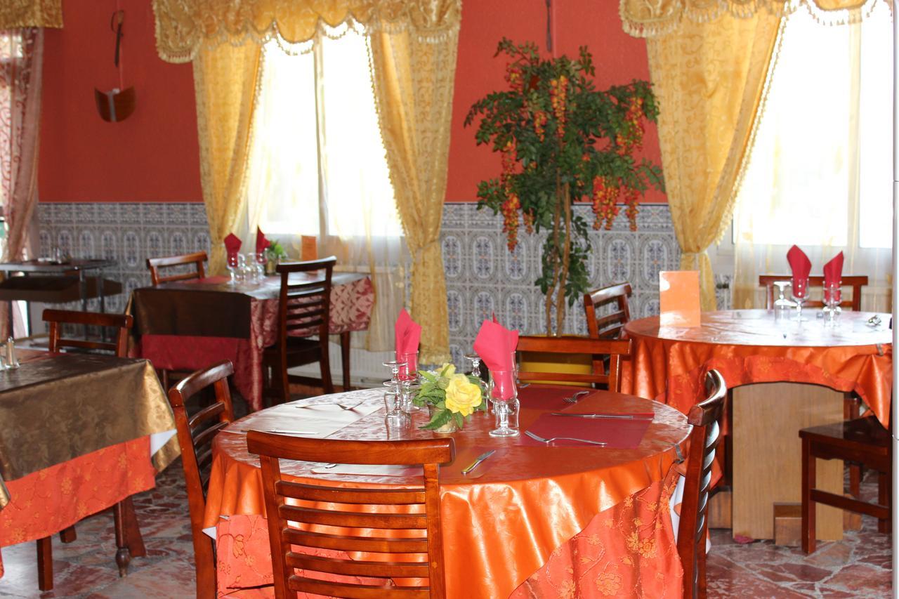 Hotel Restaurant La Garenne Tresserre Dış mekan fotoğraf