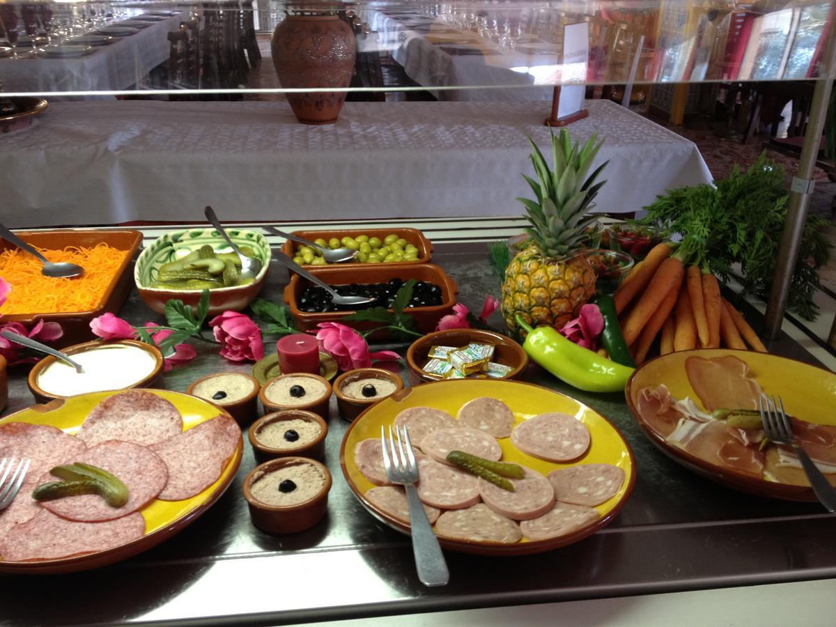 Hotel Restaurant La Garenne Tresserre Dış mekan fotoğraf