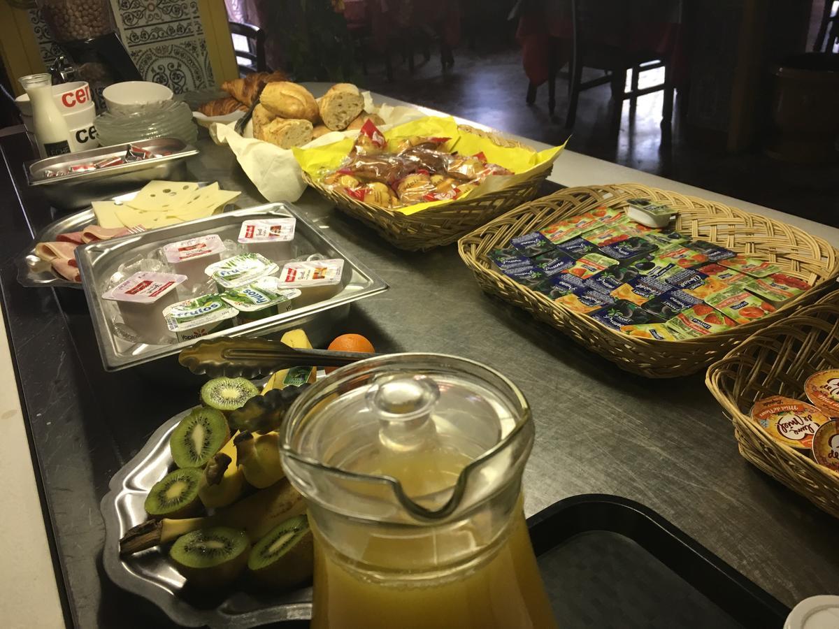 Hotel Restaurant La Garenne Tresserre Dış mekan fotoğraf