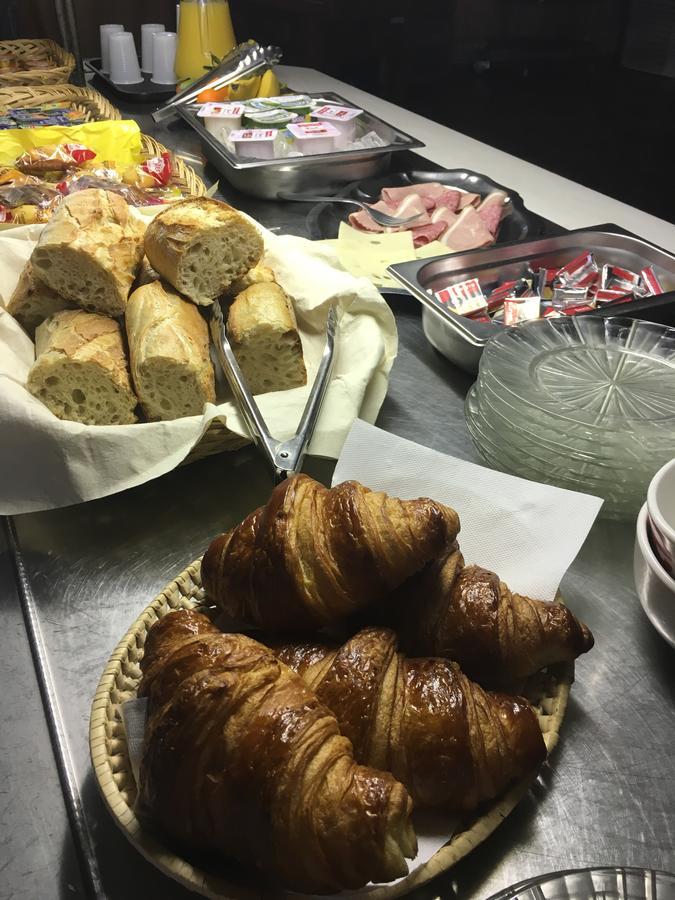 Hotel Restaurant La Garenne Tresserre Dış mekan fotoğraf